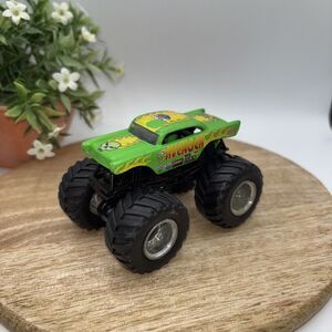 Hot Wheels Monster Jam Avenger Green Truck Variant Lucas Oil Big Tires Preowned